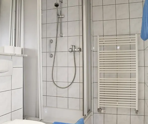 Willinger Mitte 호텔 *